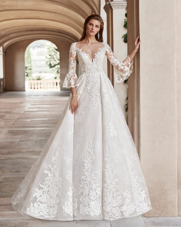 Bröllopsklänning JARIS - Rosa Clará Diamond 2019