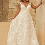 Maggie-Sottero-Fern-A-Line-Wedding-Dress-22MS505B01-Main-BLS-Curve