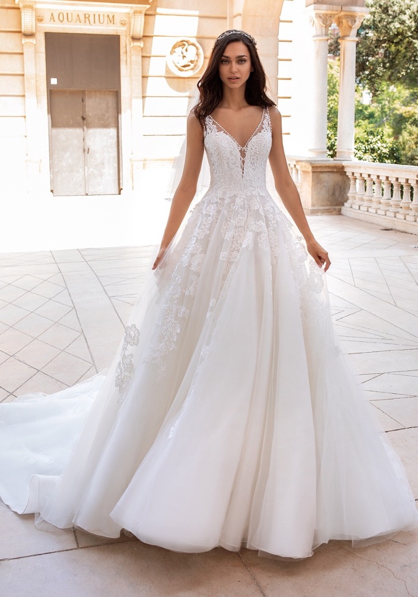 pronovias-2020-bridal-elsira-beaded-v-neck-tulle-wedding-dress_01